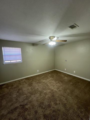 1305 W Villa Maria Road B101, Bryan, TX 77801