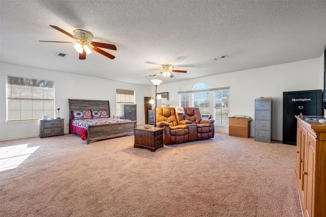 23126 Jeb Cir, Frankston, TX 75763