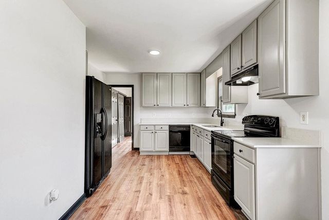 928 S Willhaven Drive, Fuquay Varina, NC 27526
