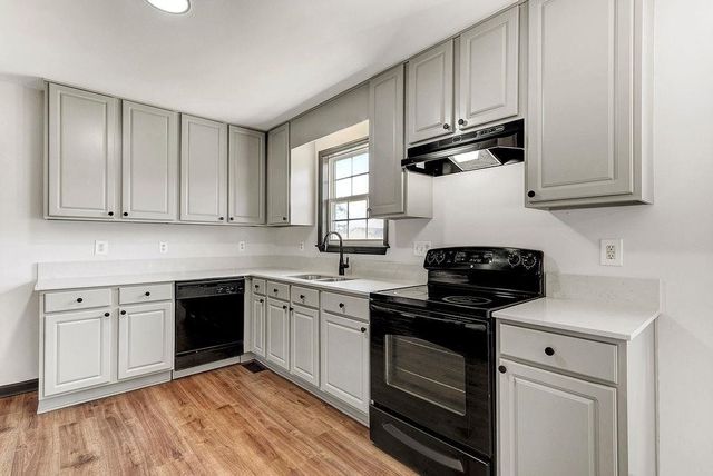 928 S Willhaven Drive, Fuquay Varina, NC 27526
