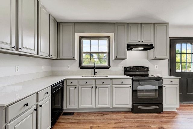 928 S Willhaven Drive, Fuquay Varina, NC 27526