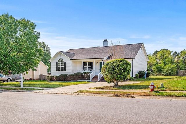 928 S Willhaven Drive, Fuquay Varina, NC 27526