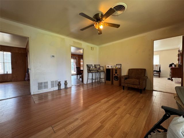 733 Foster Street, Marlin, TX 76661