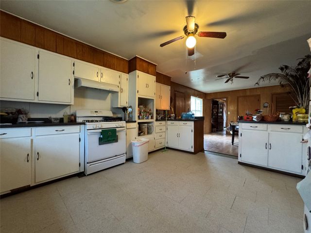 733 Foster Street, Marlin, TX 76661