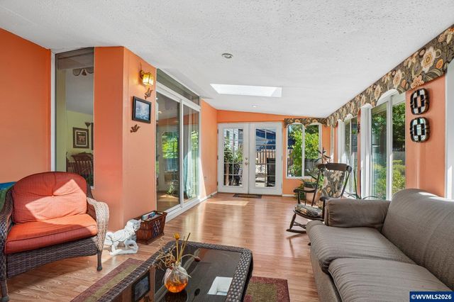 325 Stellers Eagle St NW, Salem, OR 97304