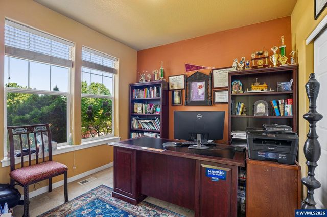 325 Stellers Eagle St NW, Salem, OR 97304