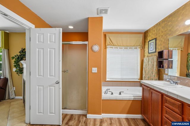 325 Stellers Eagle St NW, Salem, OR 97304