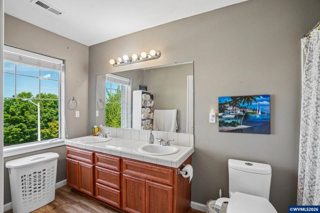 325 Stellers Eagle St NW, Salem, OR 97304