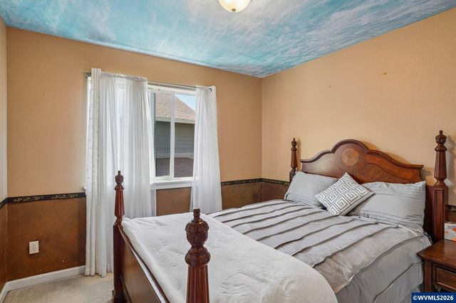 325 Stellers Eagle St NW, Salem, OR 97304