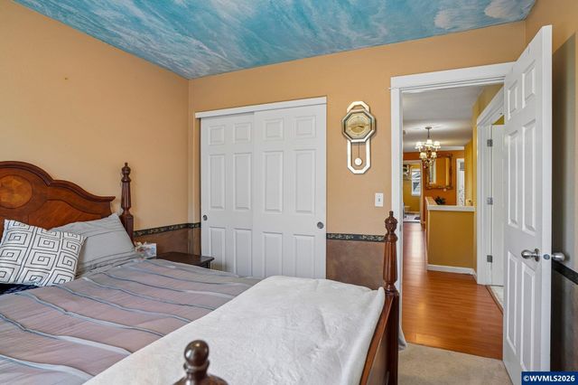 325 Stellers Eagle St NW, Salem, OR 97304