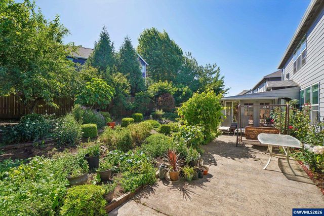 325 Stellers Eagle St NW, Salem, OR 97304