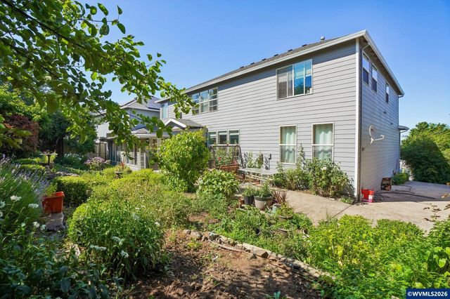 325 Stellers Eagle St NW, Salem, OR 97304