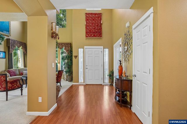 325 Stellers Eagle St NW, Salem, OR 97304