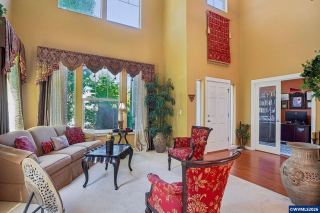 325 Stellers Eagle St NW, Salem, OR 97304