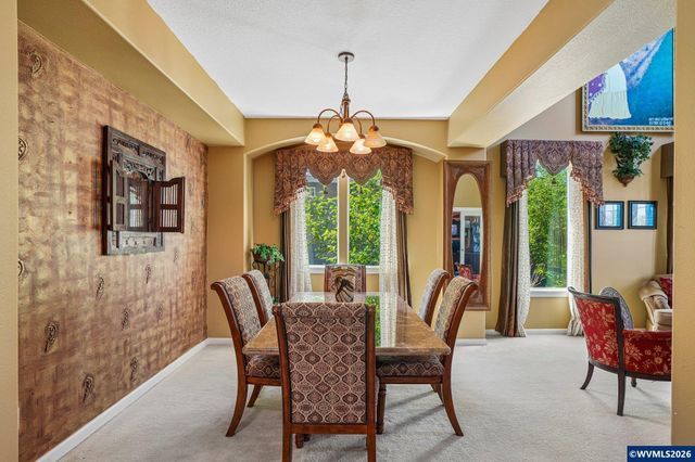 325 Stellers Eagle St NW, Salem, OR 97304