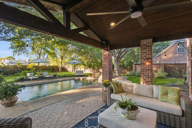 9227 Lanshire Drive, Dallas, TX 75238