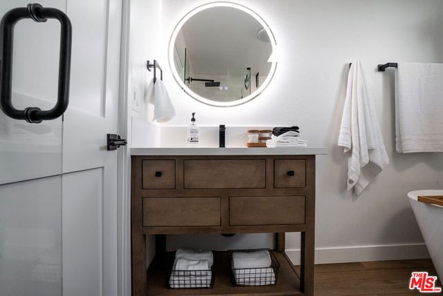 1521 Dunn Avenue, Los Angeles, CA 90063