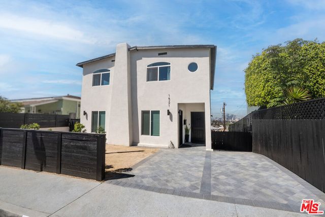 1521 Dunn Avenue, Los Angeles, CA 90063
