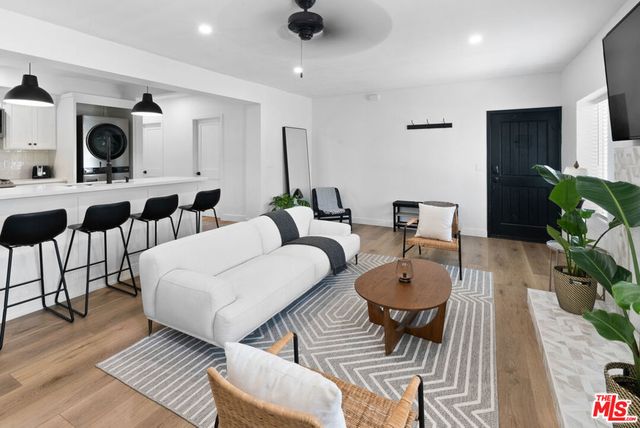 1521 Dunn Avenue, Los Angeles, CA 90063