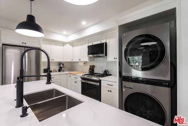 1521 Dunn Avenue, Los Angeles, CA 90063