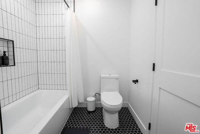 1521 Dunn Avenue, Los Angeles, CA 90063