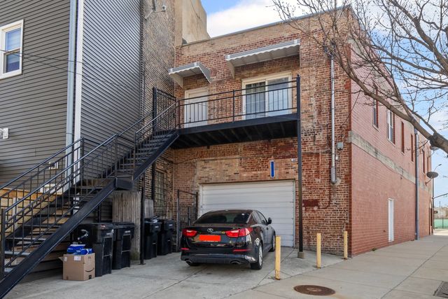 2514 S Blue Island Avenue, Chicago, IL 60608