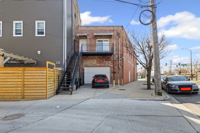 2514 S Blue Island Avenue, Chicago, IL 60608