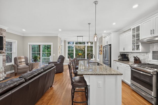 75 Boatwrights Loop, Plymouth, MA 02360