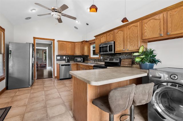 10465 N 32nd Street, Richland, MI 49083