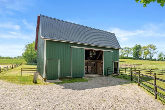 10465 N 32nd Street, Richland, MI 49083