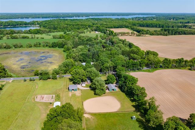 10465 N 32nd Street, Richland, MI 49083