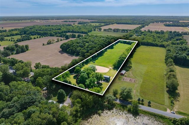 10465 N 32nd Street, Richland, MI 49083