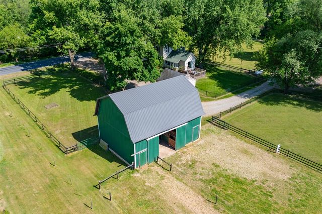 10465 N 32nd Street, Richland, MI 49083