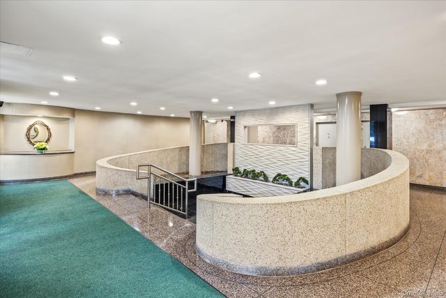 84-29 155th Avenue 2B, Howard Beach, NY 11414