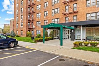 84-29 155th Avenue 2B, Howard Beach, NY 11414