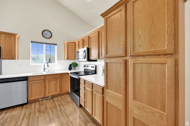 3121 W DAVENCOURT LOOP, Lehi, UT 84043