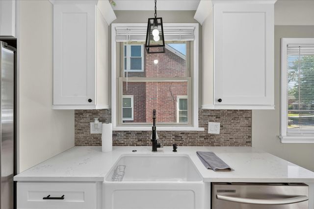 6796 Norwood Avenue, Allen Park, MI 48101