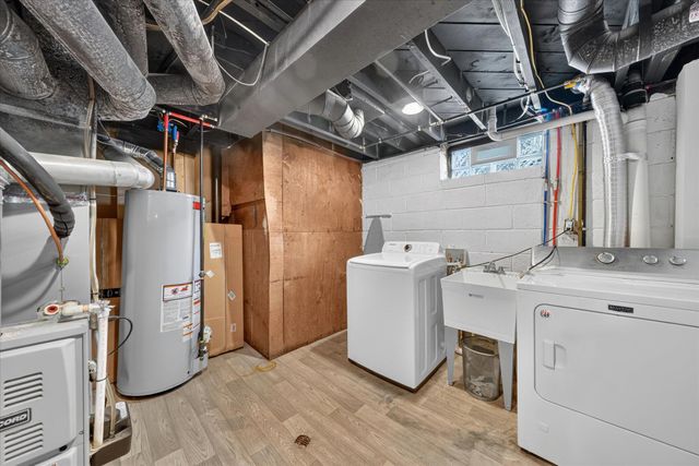 6796 Norwood Avenue, Allen Park, MI 48101