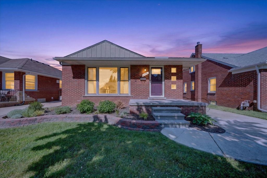 6796 Norwood Avenue, Allen Park, MI 48101