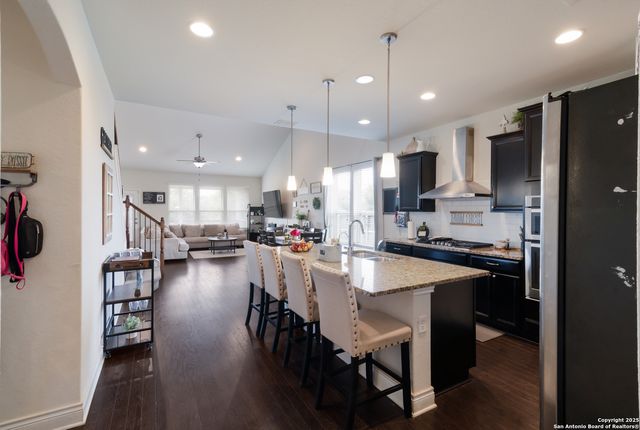 6658 Bowie, Schertz, TX 78108