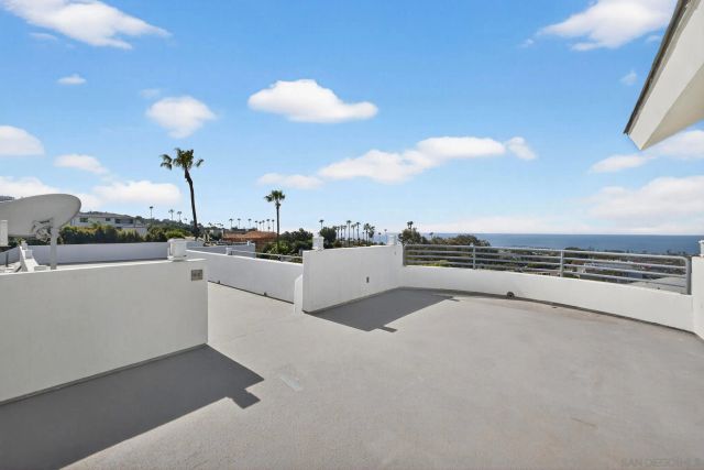 6706 Avenida Mañana St, La Jolla, CA 92037