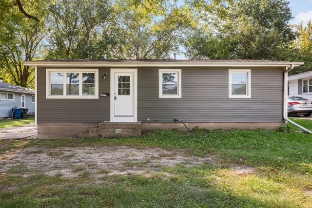 3210 N MARQUETTE Street, Davenport, IA 52806