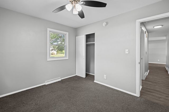 3210 N MARQUETTE Street, Davenport, IA 52806