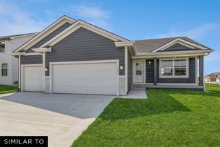 1003 Shady Lane Drive, Norwalk, IA 50211
