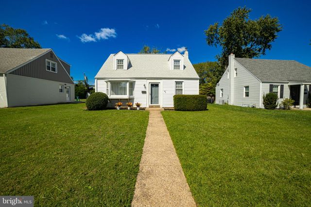 2213 PERSHING AVE, Morton, PA 19070
