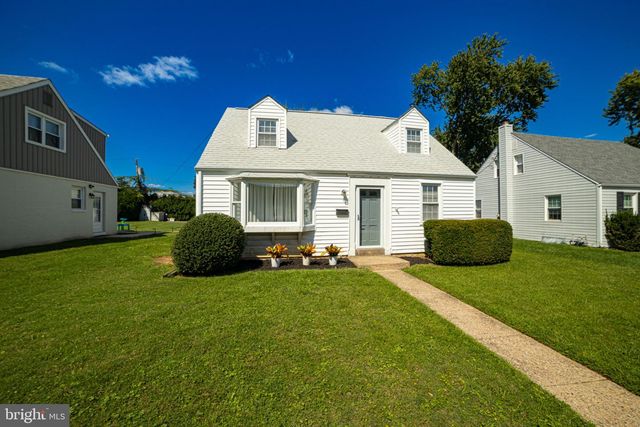 2213 PERSHING AVE, Morton, PA 19070