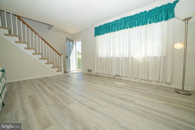 2213 PERSHING AVE, Morton, PA 19070