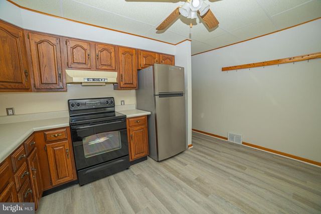 2213 PERSHING AVE, Morton, PA 19070