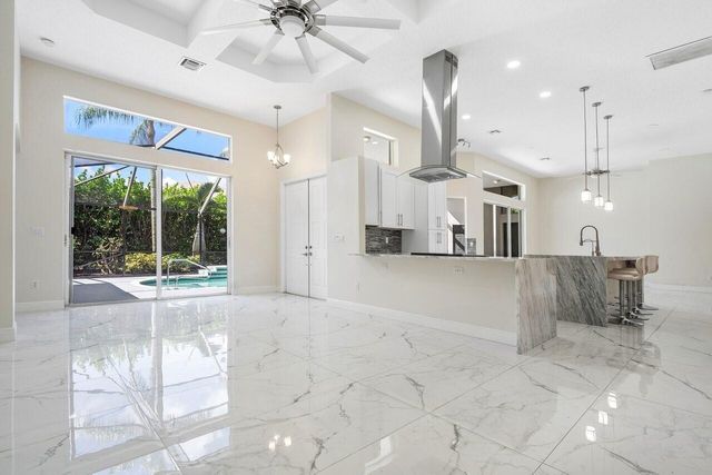 50 Lake Eden Drive, Boynton Beach, FL 33435