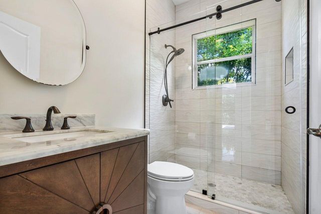 50 Lake Eden Drive, Boynton Beach, FL 33435